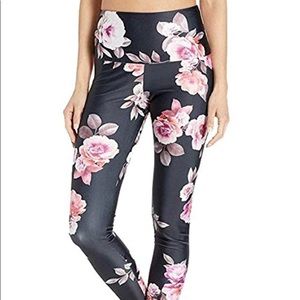 Indie floral legging size small